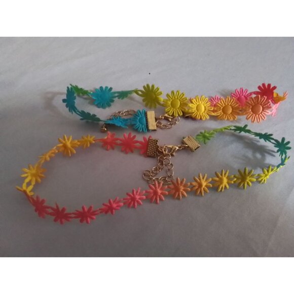 Colorful Daisy Flower Choker Necklace Set of 2 - Picture 1 of 2